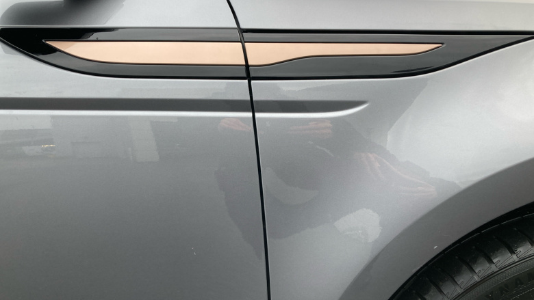 Land Rover Range Rover Evoque 1.5 P300e R-Dynamic SE 5dr Auto Hatchback